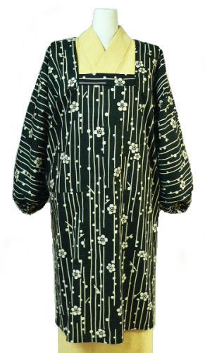 現品　かっぽう着（梅柄黒）